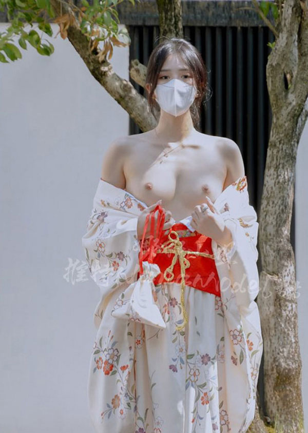 推特尤物 小芸逗+落苏复古 无圣光 巧致总集2 P.1 