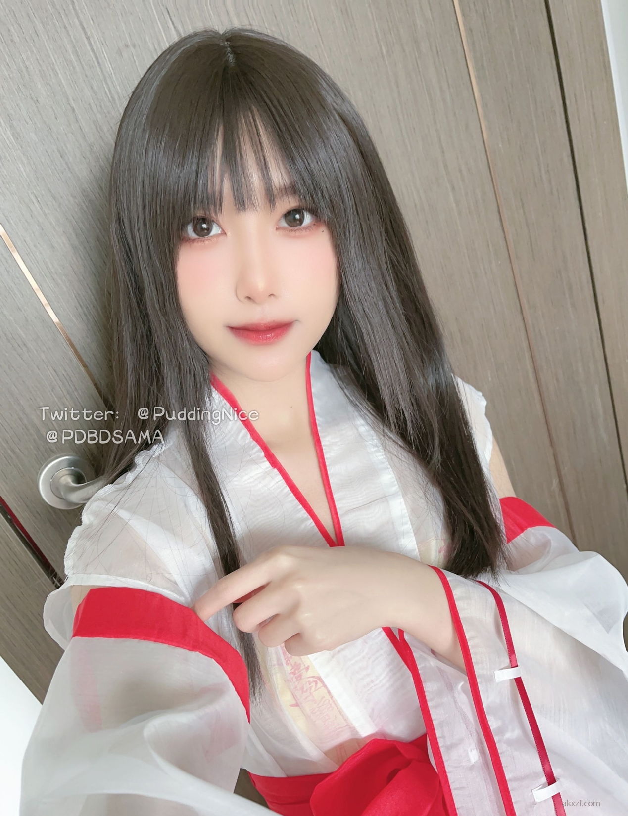 绝伦美人摄影布丁大法 莓果挞 超辣高清套图 P.8