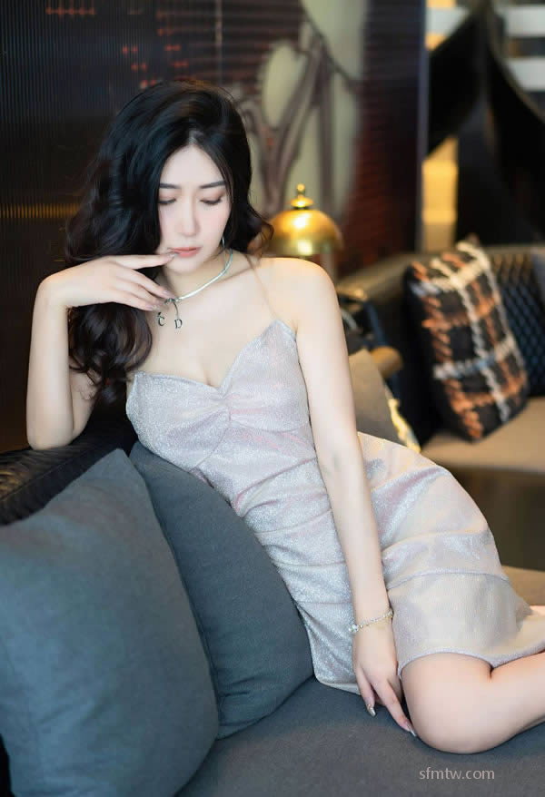 美貌女子 一袭长裙犹若男人们的白月光 阿姣 P.1 