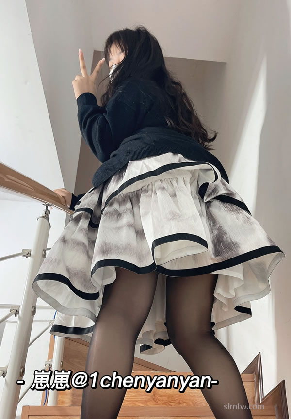 崽崽  尺度组图 1chenyanyan  推特美人 密拍 P.1 