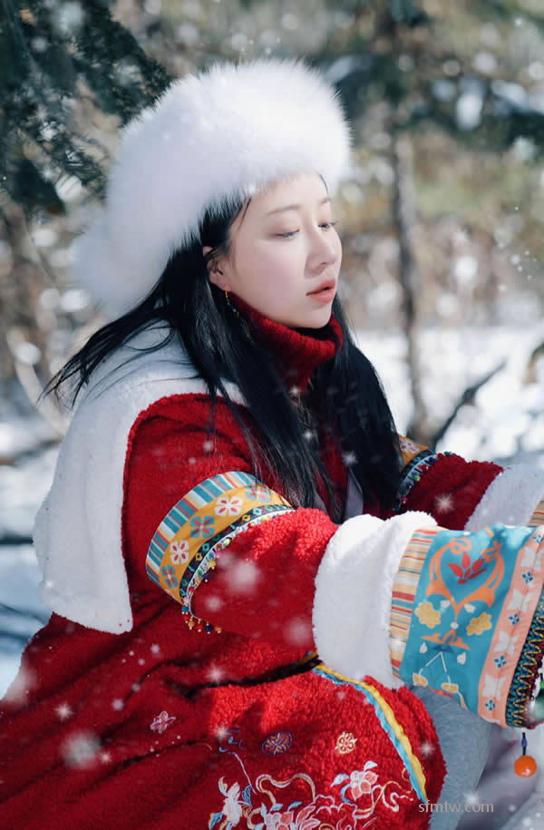 年年 丽模 森林里的女神 绝代女神 – 瑞雪兆丰年 P.1 