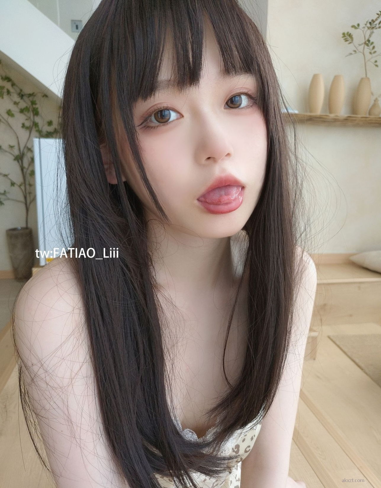 0.99GB] 媚媚美ャマのお姉さん 迷之呆梨 [100P4V P.2