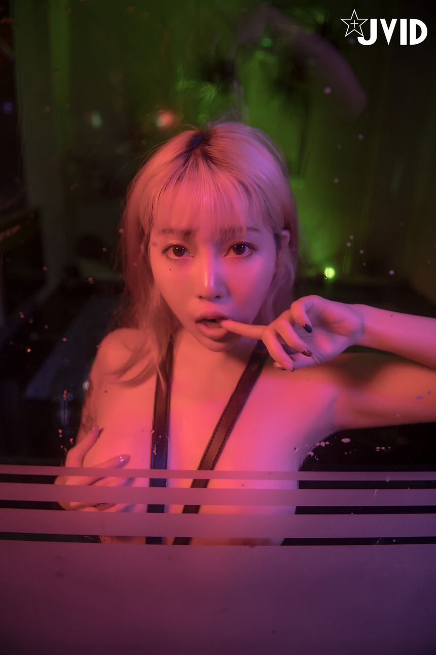 套图[114P] 搖曳的光影中被束缚的STACY 无圣光 P.4