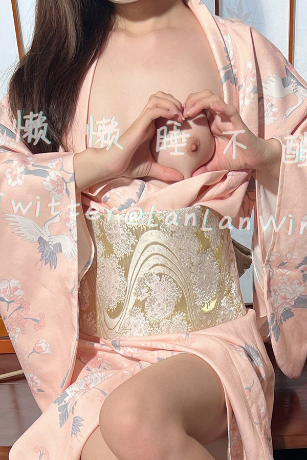 尺寸精选集3 福报姬 懒懒睡不醒Twitter  私拍 P.2