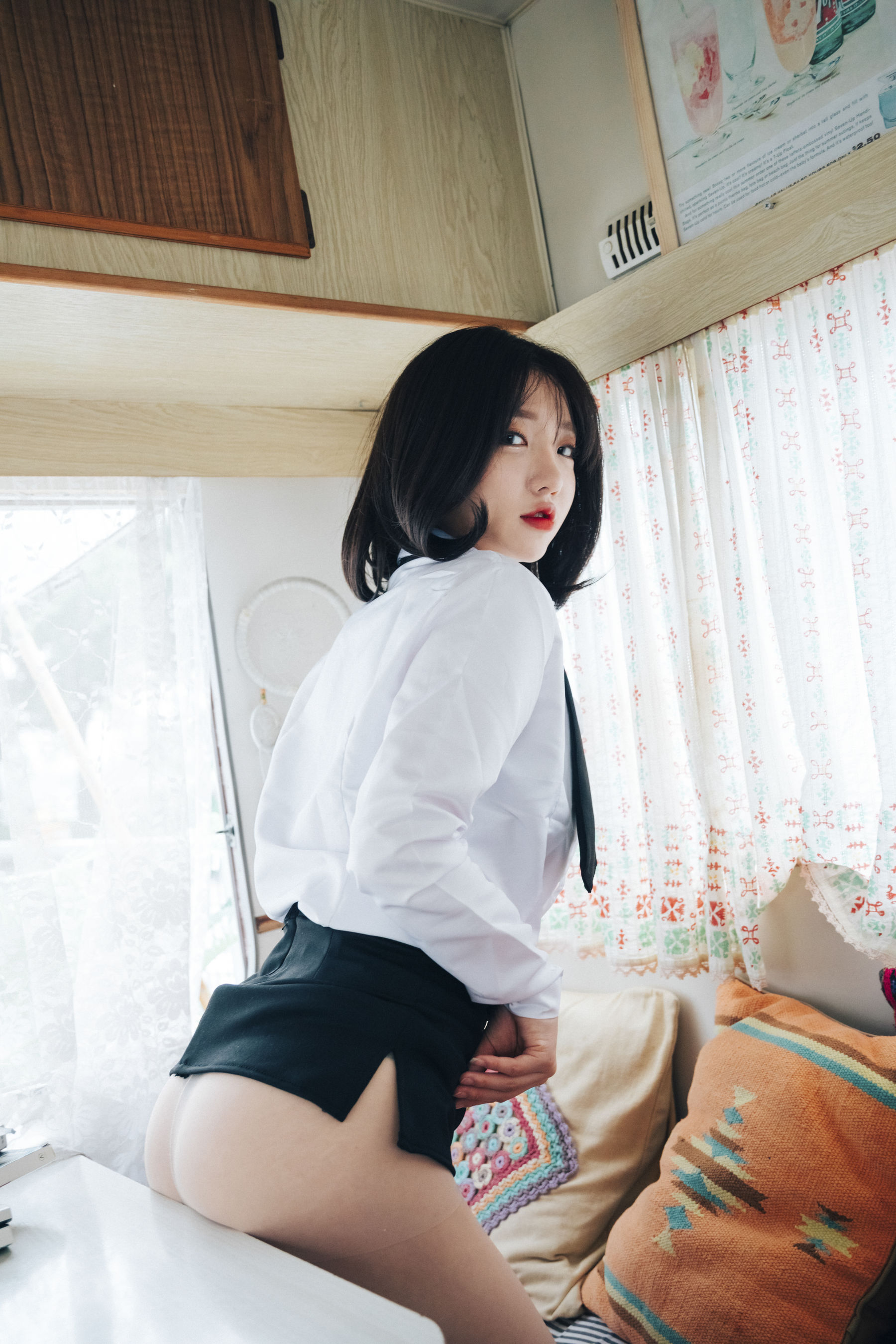 [LOOZY] Yeeun – Officegirls Vacation Vol.2 日韩美图-第3张