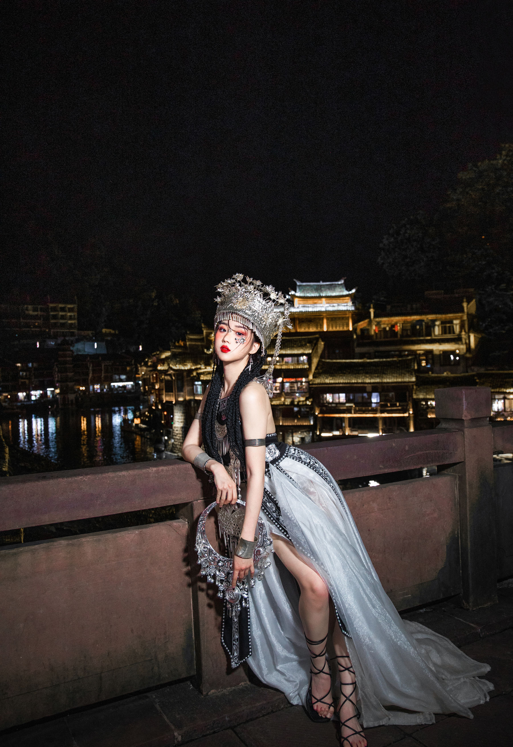 瓦斯塔亚小龙虾 – 苗疆女子 Cosplay-第1张
