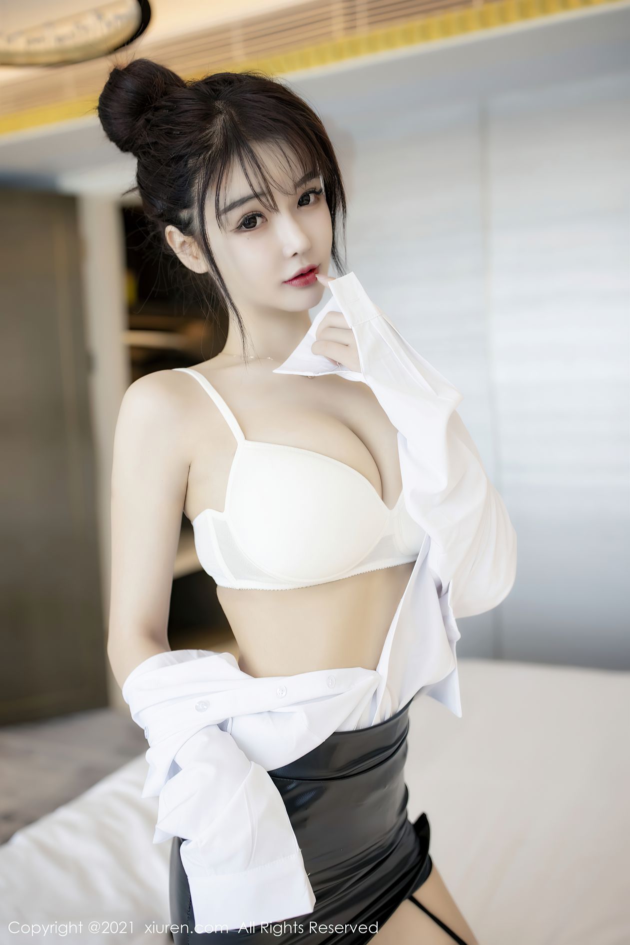 [XIUREN秀人网] 2021.01.06 NO.2976 南初妹妹 [53P-494MB]