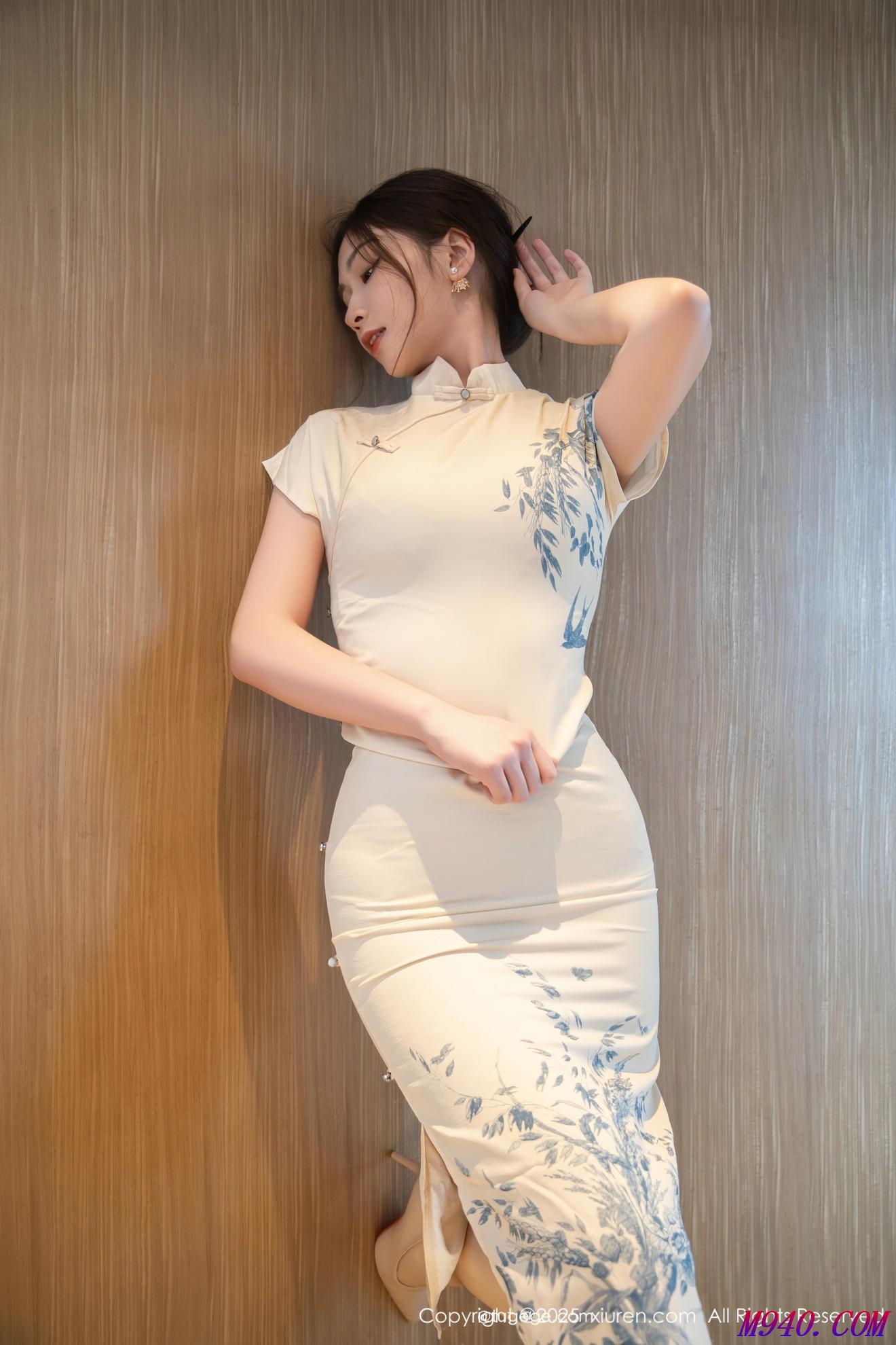 M940.COM-[XIUREN秀人网] 2025.07.31 NO.10605 刘婷婷 [72P]